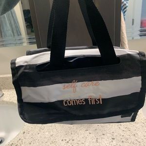 Bathroom Bag w/ Removable Pouches